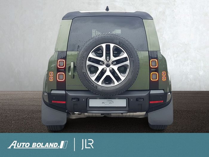 Land Rover Defender 2026