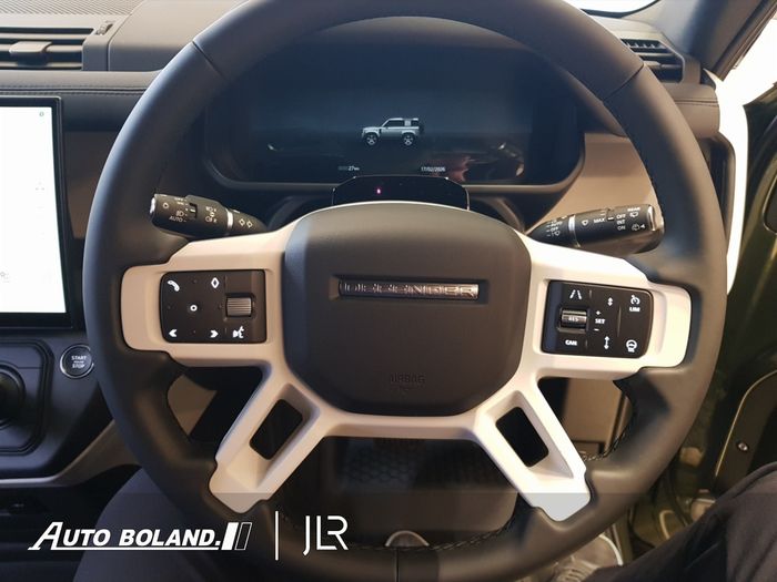 Land Rover Defender 2026