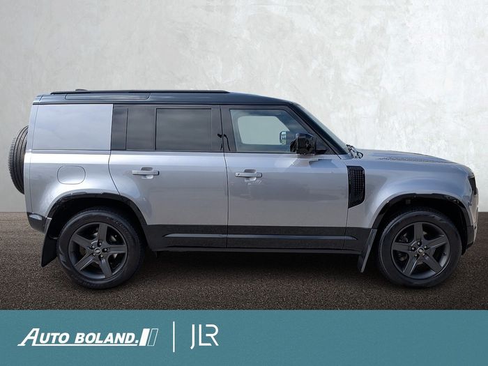 Land Rover Defender 2023
