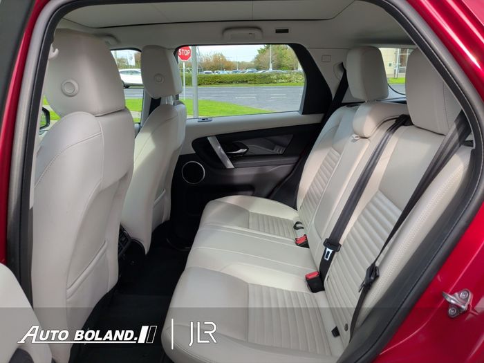 Land Rover Discovery Sport 2025