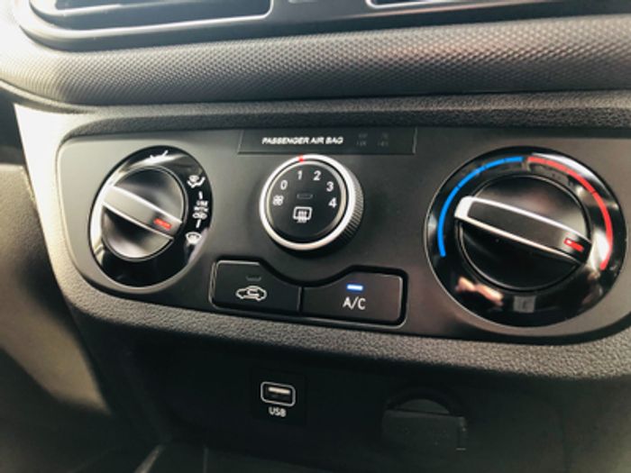 Hyundai i10 2023