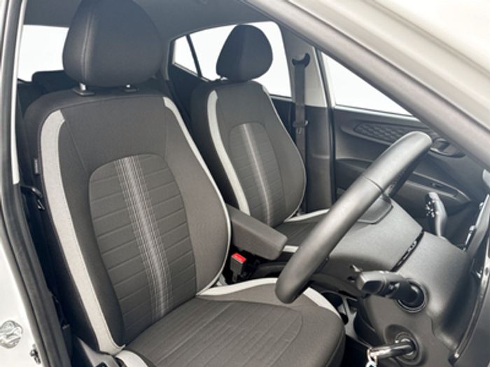 Hyundai i10 2025