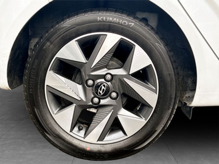 Hyundai i10 2025
