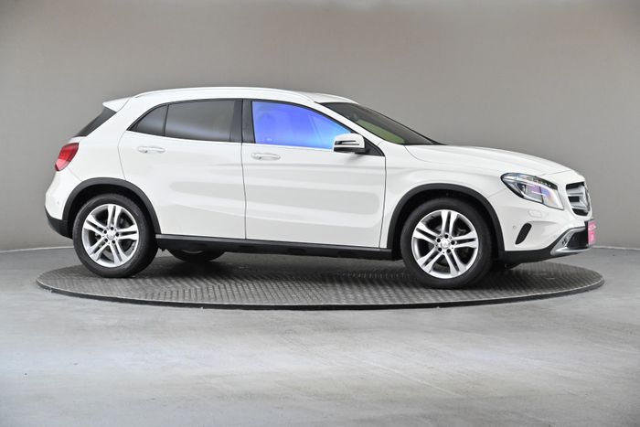 Mercedes-Benz GLA Class 2016