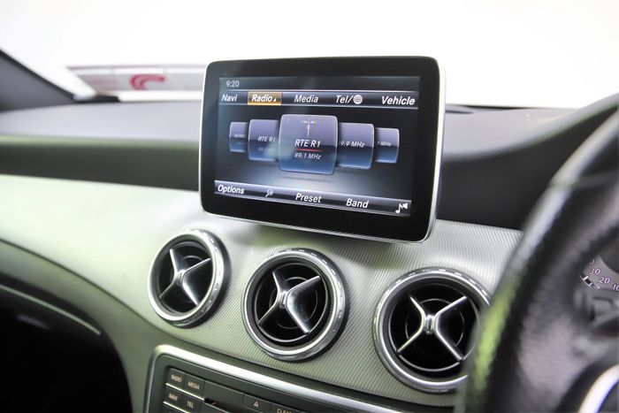 Mercedes-Benz GLA Class 2016