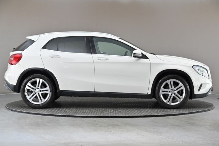 Mercedes-Benz GLA Class 2016