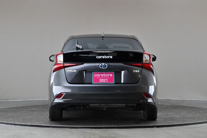 Toyota Prius 2021
