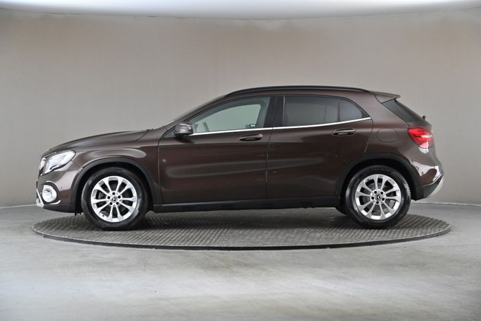 Mercedes-Benz GLA Class 2017