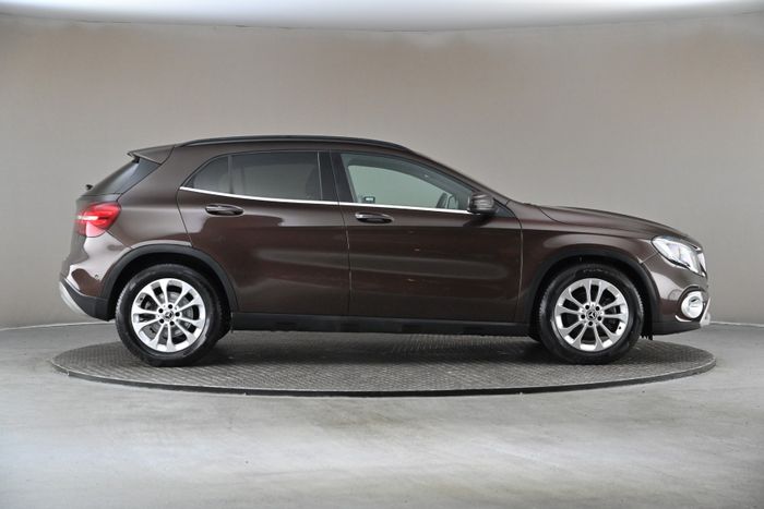 Mercedes-Benz GLA Class 2017