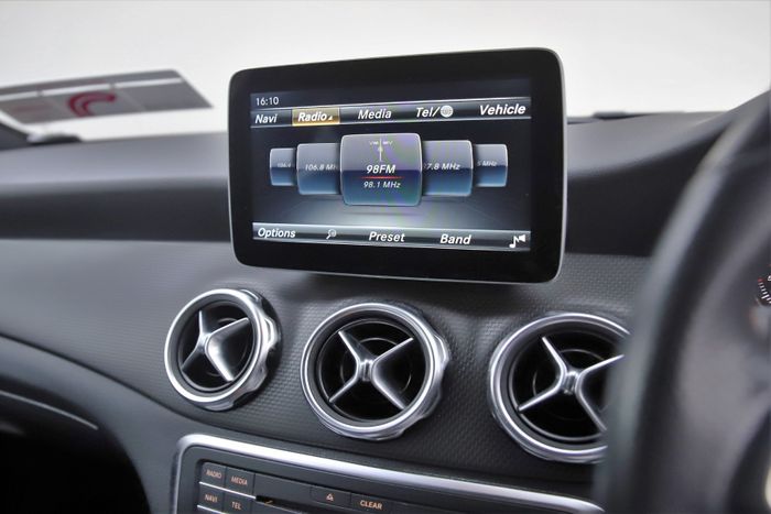 Mercedes-Benz GLA Class 2017