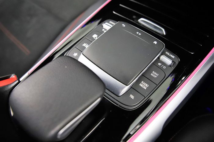Mercedes-Benz EQB 2022