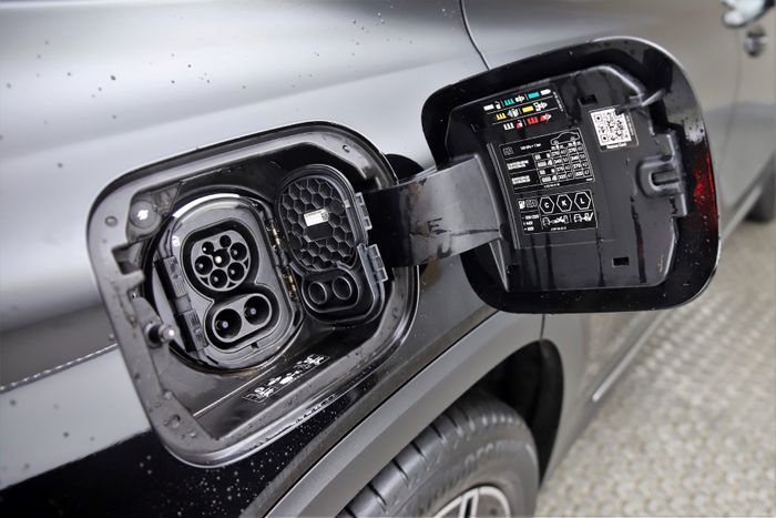Mercedes-Benz EQB 2022