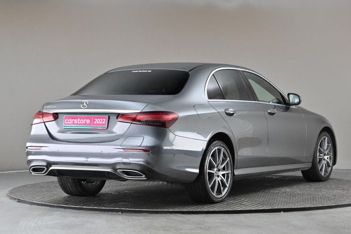 Mercedes-Benz E-Class 2022
