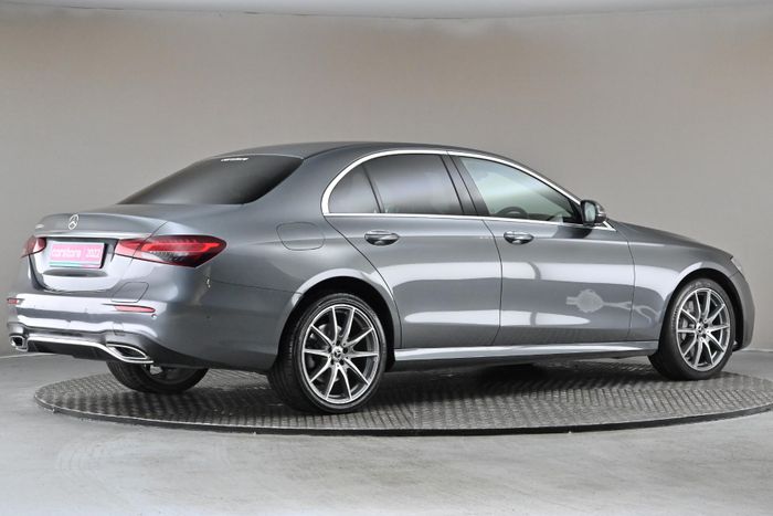 Mercedes-Benz E-Class 2022