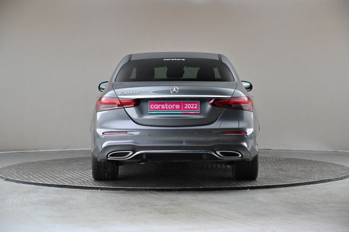 Mercedes-Benz E-Class 2022
