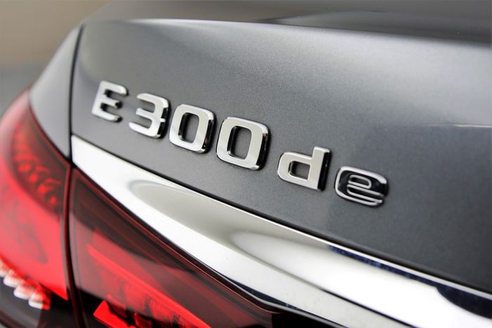 Mercedes-Benz E-Class 2022