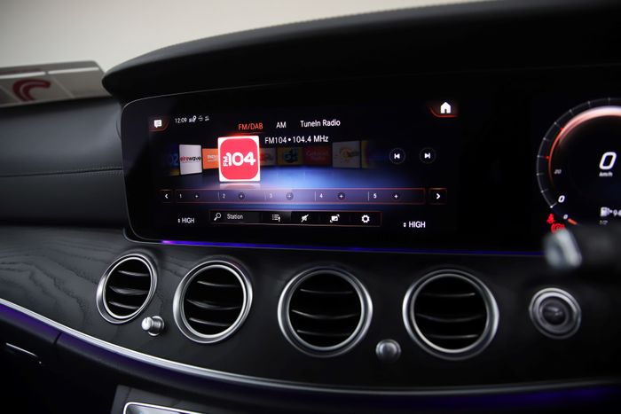 Mercedes-Benz E-Class 2022