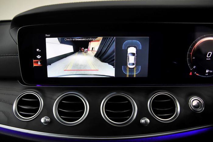 Mercedes-Benz E-Class 2022