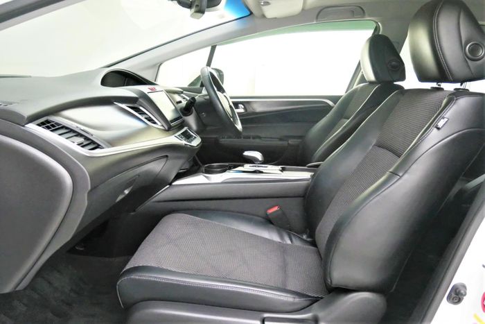 Honda Jade 2016