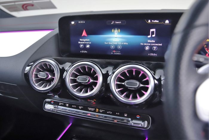 Mercedes-Benz 300 2022