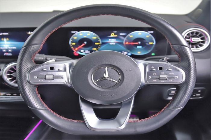 Mercedes-Benz 300 2022