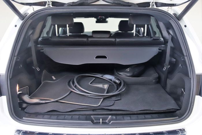 Mercedes-Benz EQB 2023