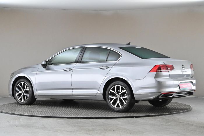 Volkswagen Passat 2021