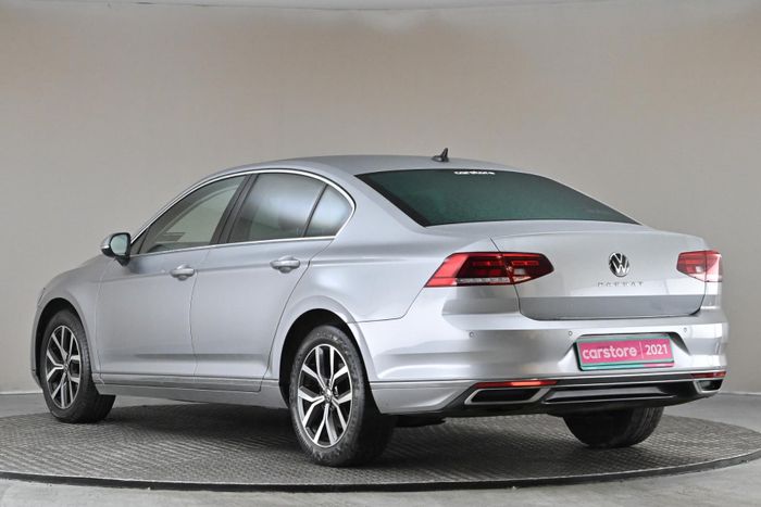 Volkswagen Passat 2021