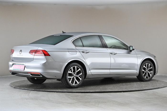 Volkswagen Passat 2021