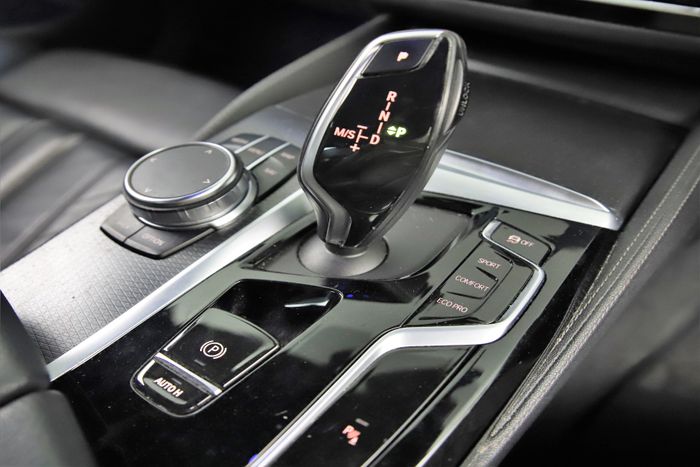 BMW 5 Series 2023