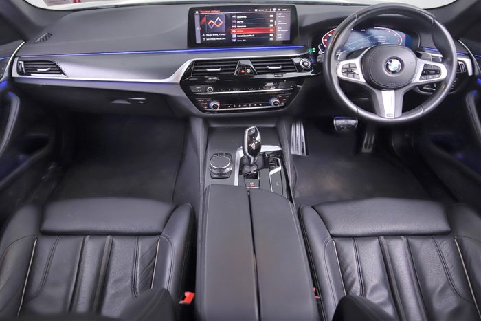 BMW 5 Series 2023