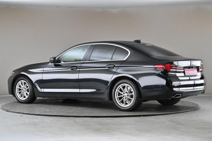 BMW 5 Series 2021