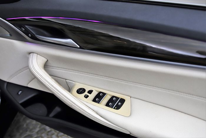 BMW 5 Series 2021