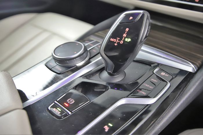 BMW 5 Series 2021