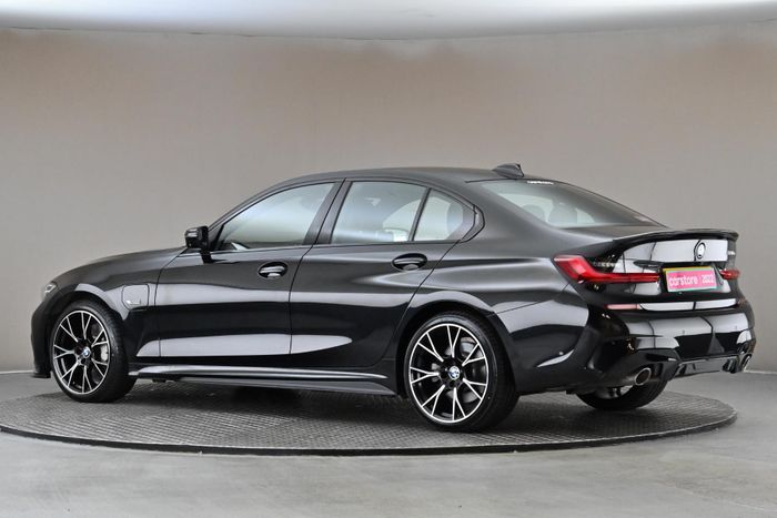 BMW 3 Series 2022