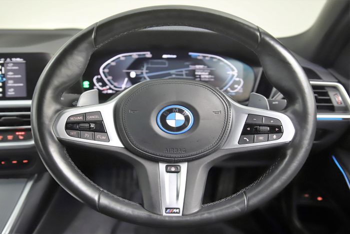 BMW 3 Series 2022