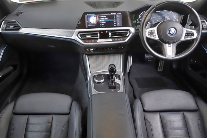 BMW 3 Series 2022
