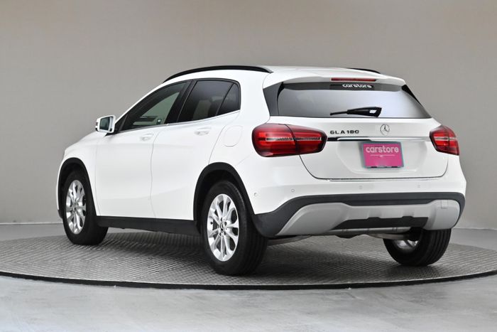 Mercedes-Benz GLA Class 2019