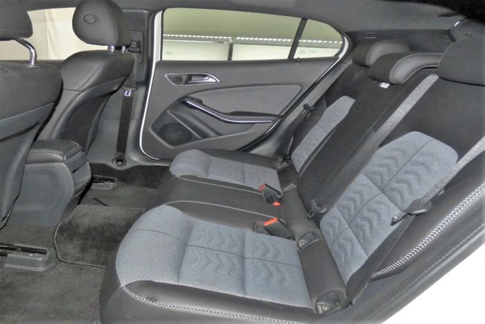 Mercedes-Benz GLA Class 2019