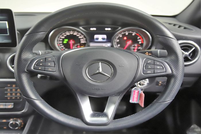 Mercedes-Benz GLA Class 2019