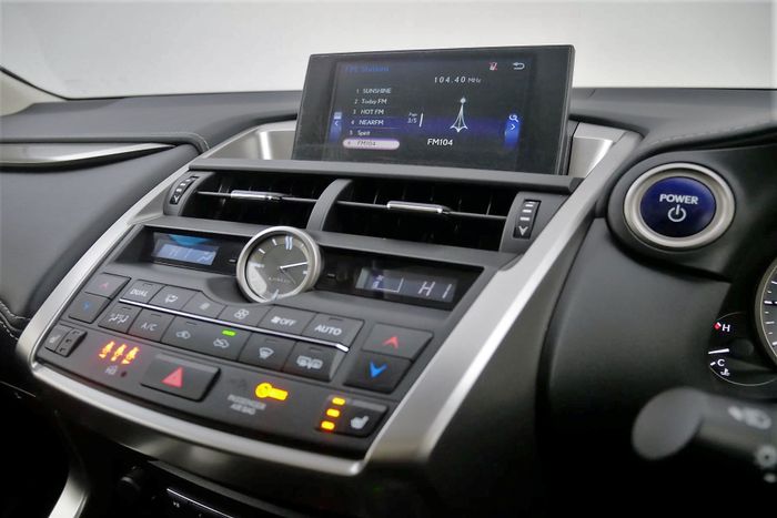 Lexus NX 300h 2016