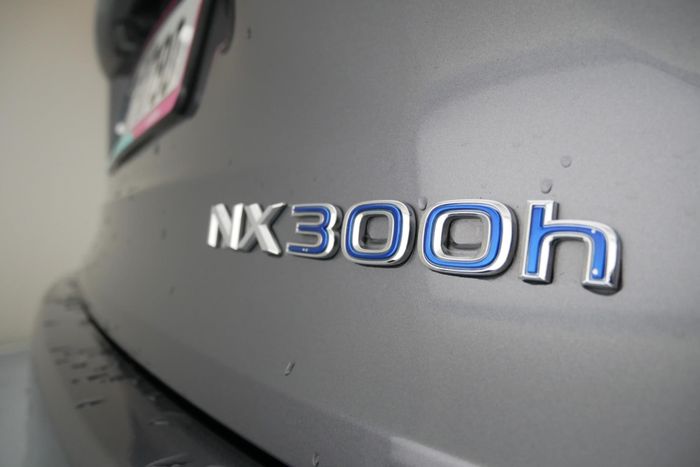 Lexus NX 300h 2016