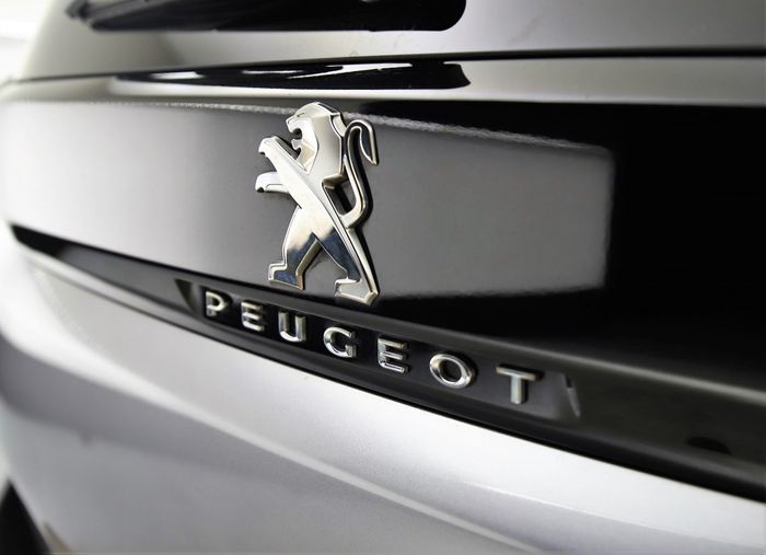 Peugeot 5008 2021