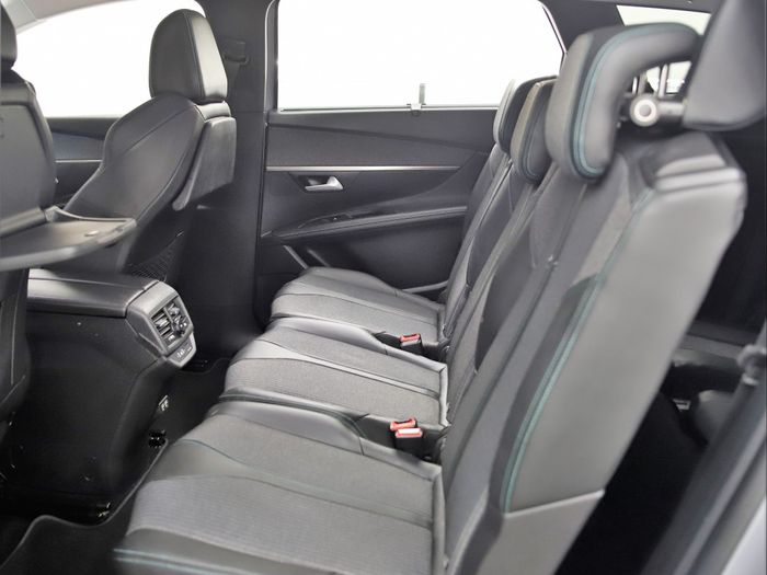 Peugeot 5008 2021