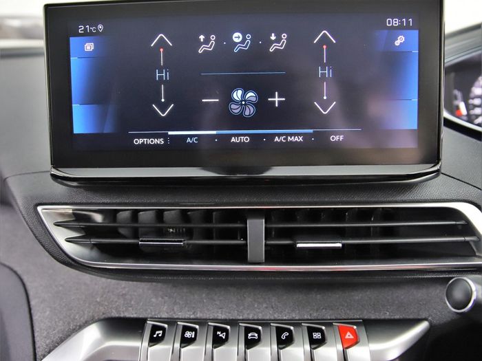 Peugeot 5008 2021
