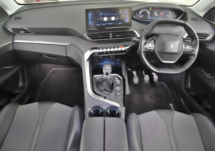 Peugeot 5008 2021
