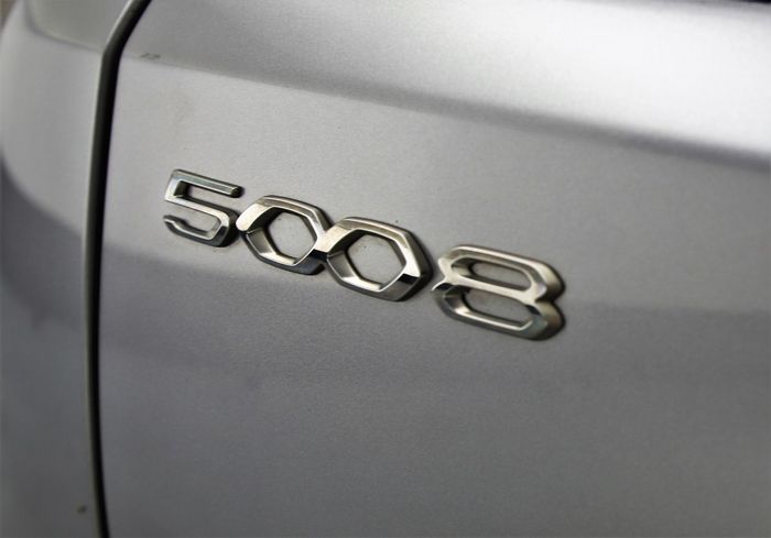Peugeot 5008 2021