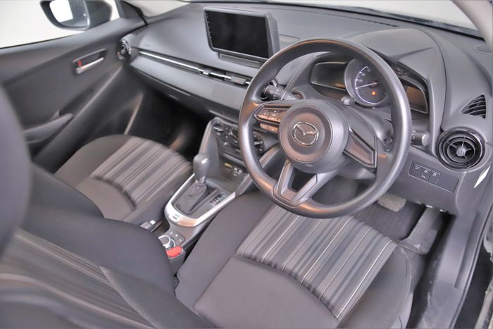 Mazda 2 2022