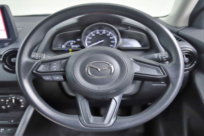 Mazda 2 2022