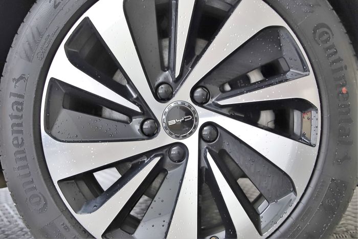 BYD SEAL U 2025